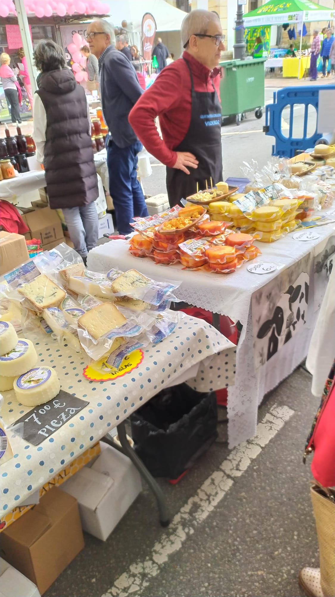 Más quesos de la feria
